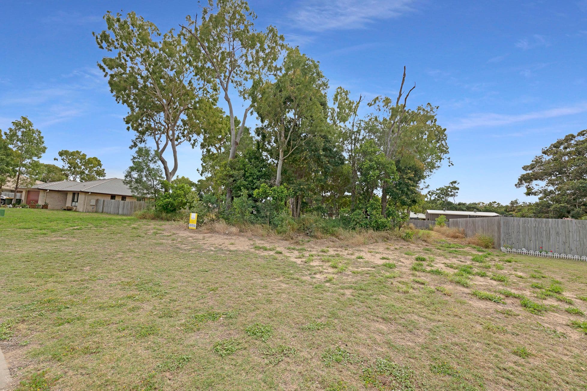 14 Monarch Avenue, Moore Park Beach QLD 4670, Moore Park Beach - Thumbnail 7
