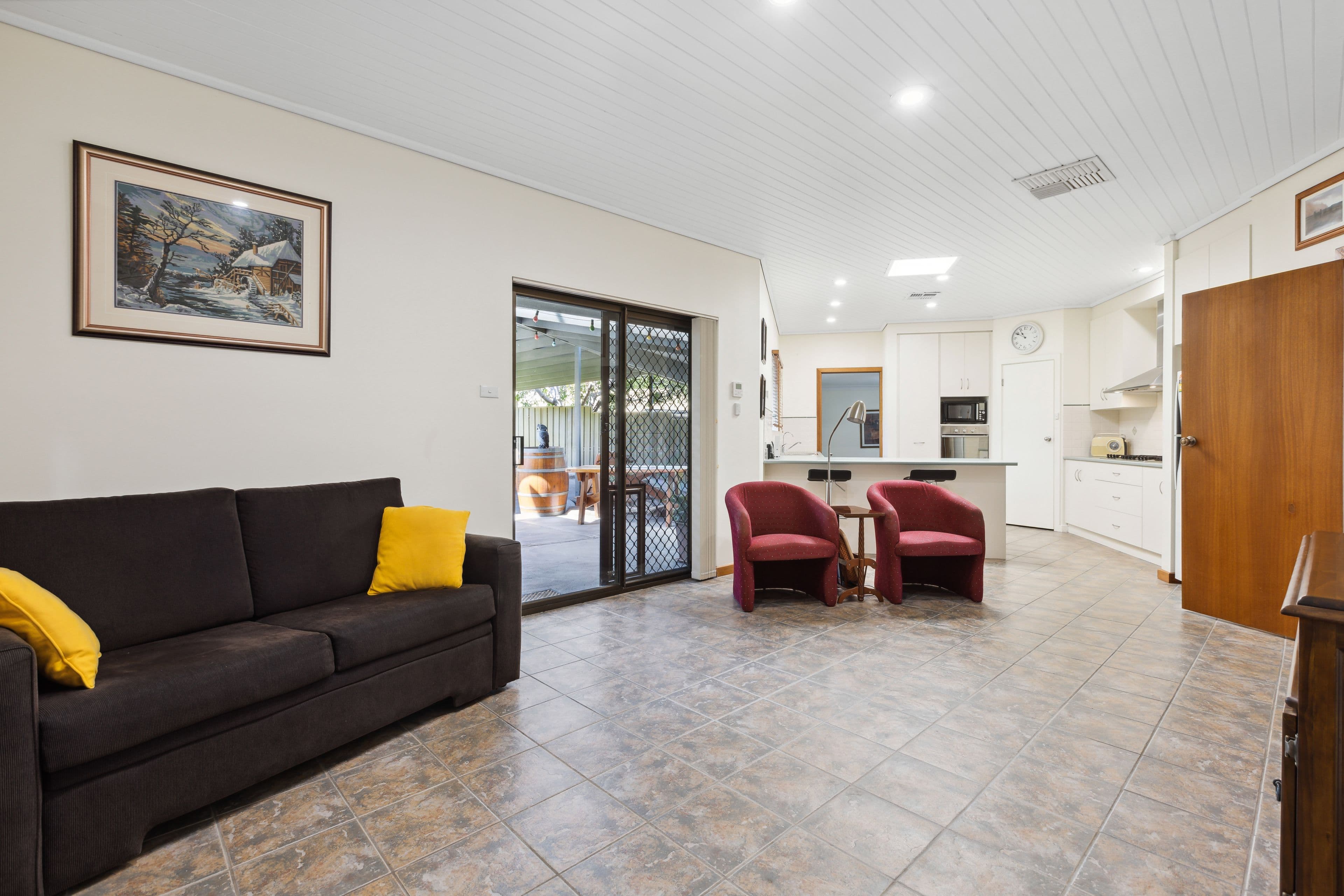10 Bentley Court, Happy Valley SA 5159, Happy Valley - Thumbnail 5