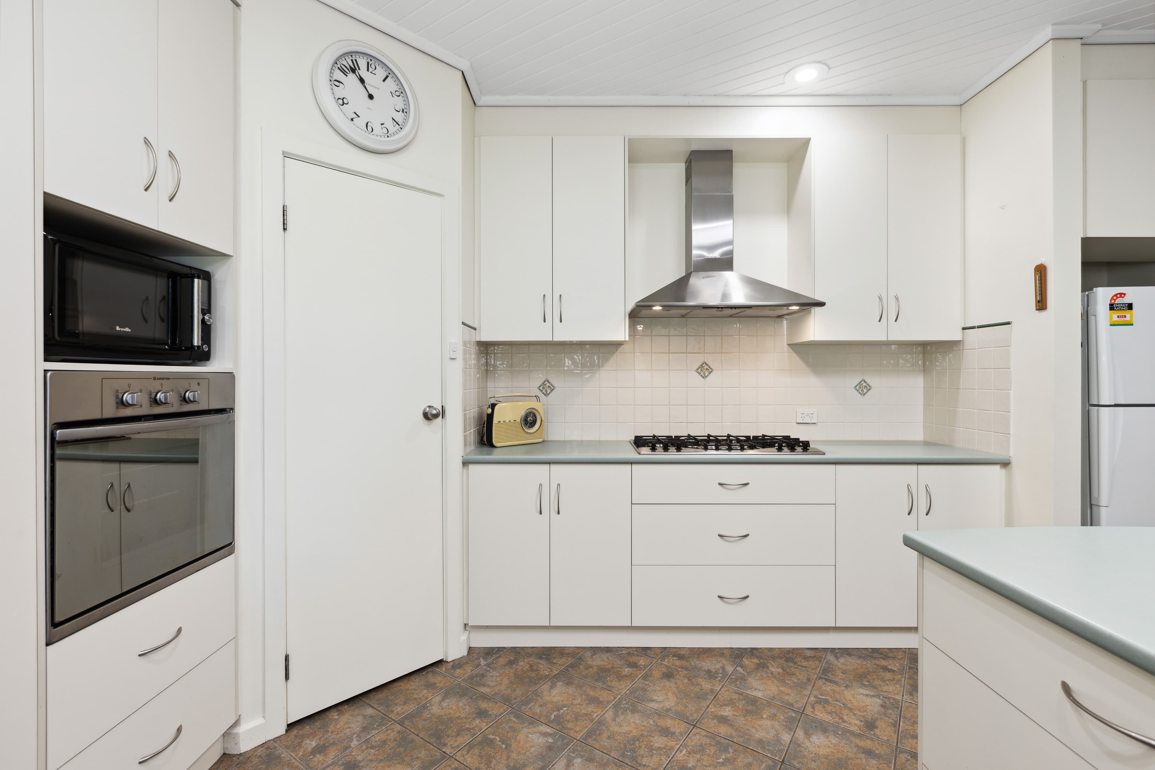 10 Bentley Court, Happy Valley SA 5159, Happy Valley - Thumbnail 6