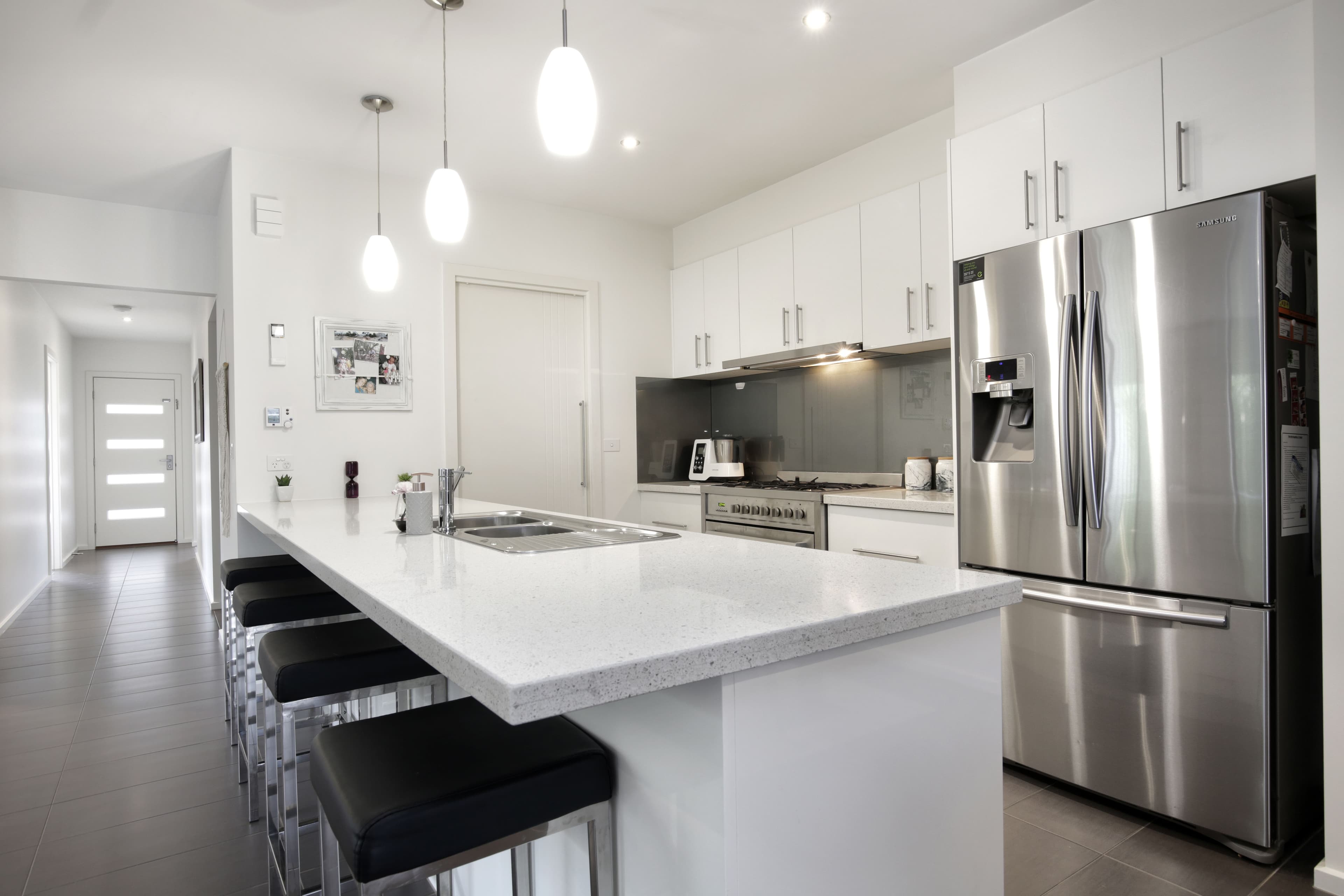 32 Moorhen Drive, Lara VIC 3212, Lara - Thumbnail 2