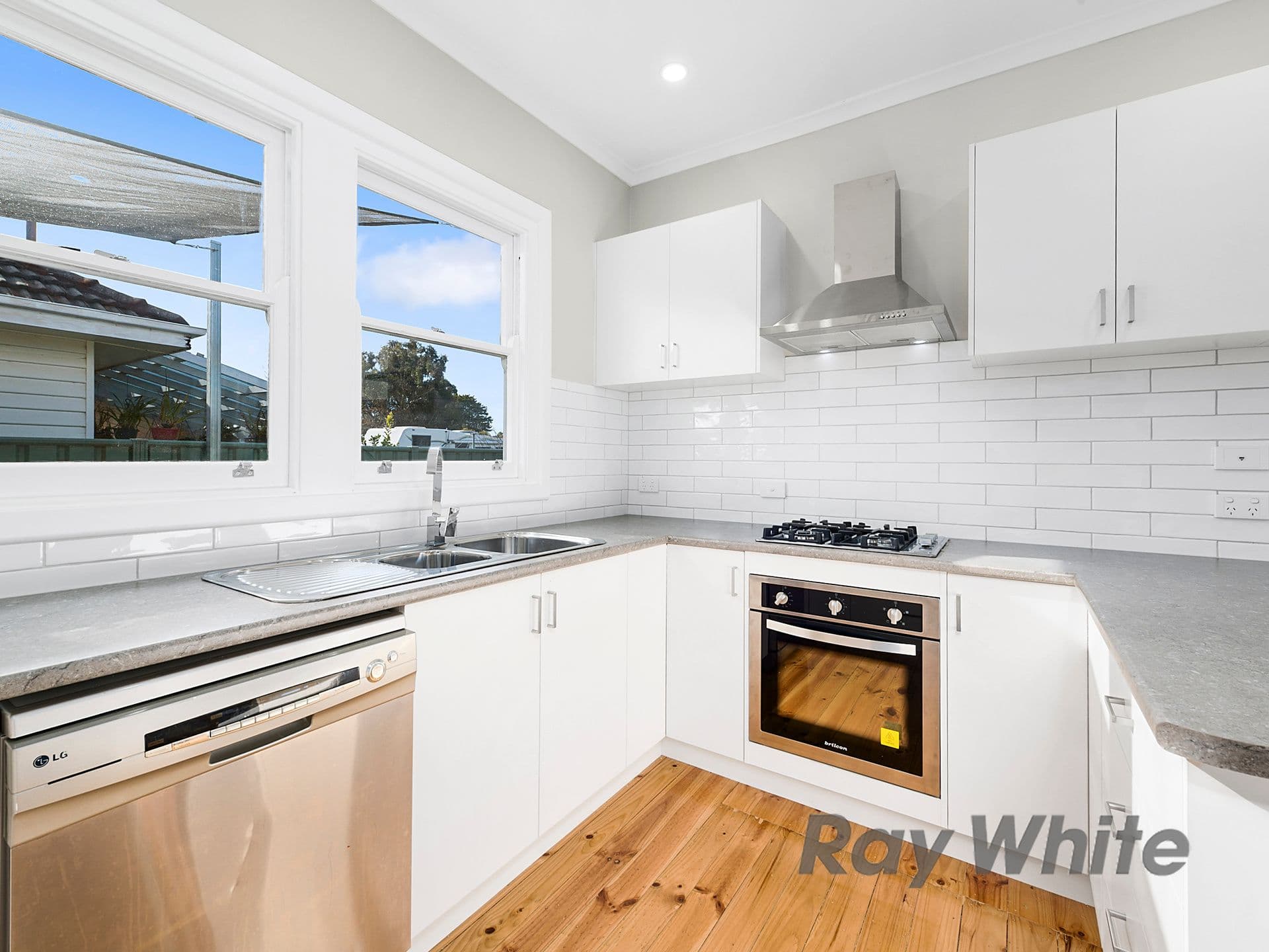 17 McGill Street, Benalla VIC 3672, Benalla - Thumbnail 2