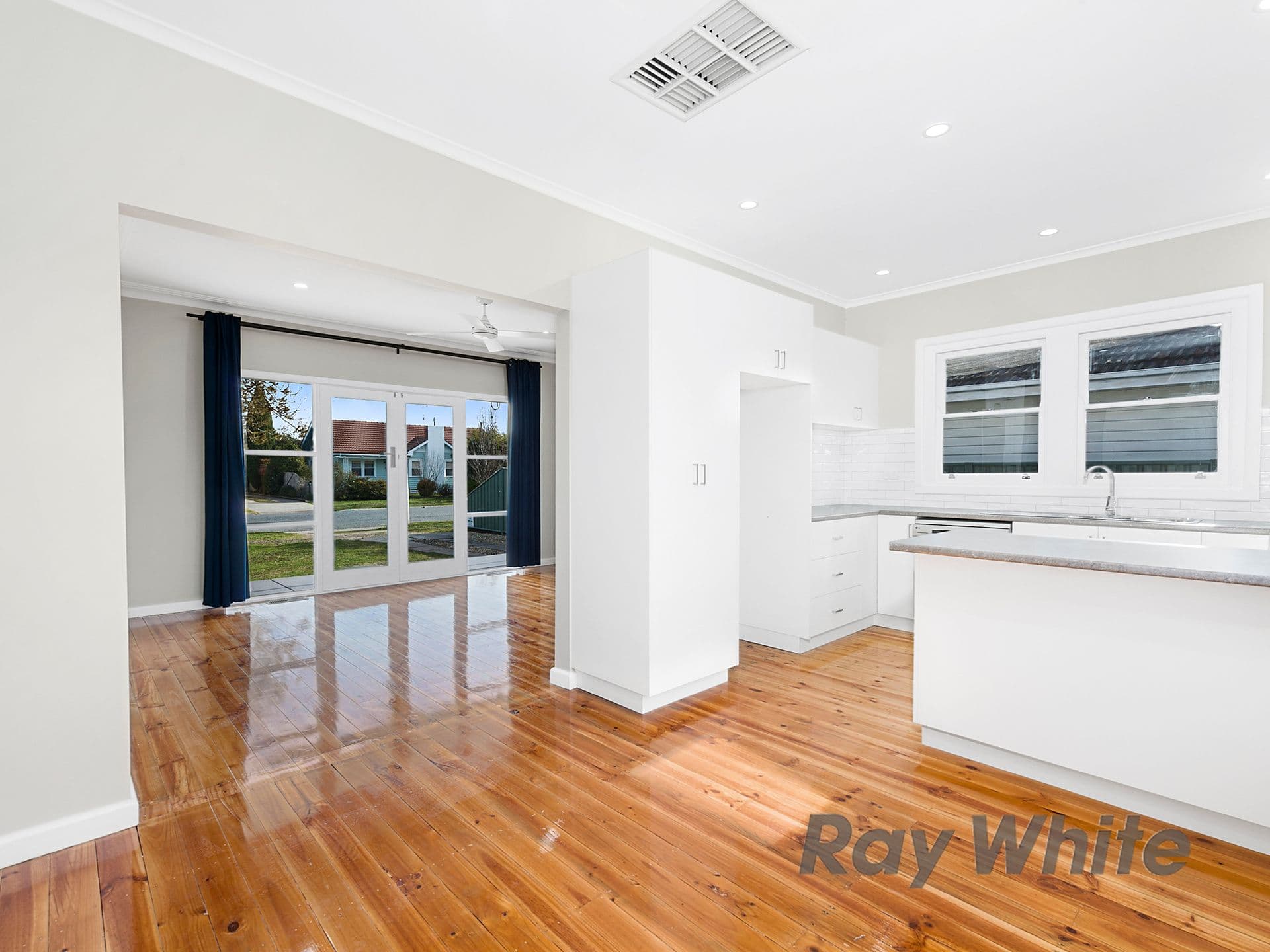 17 McGill Street, Benalla VIC 3672, Benalla - Thumbnail 3