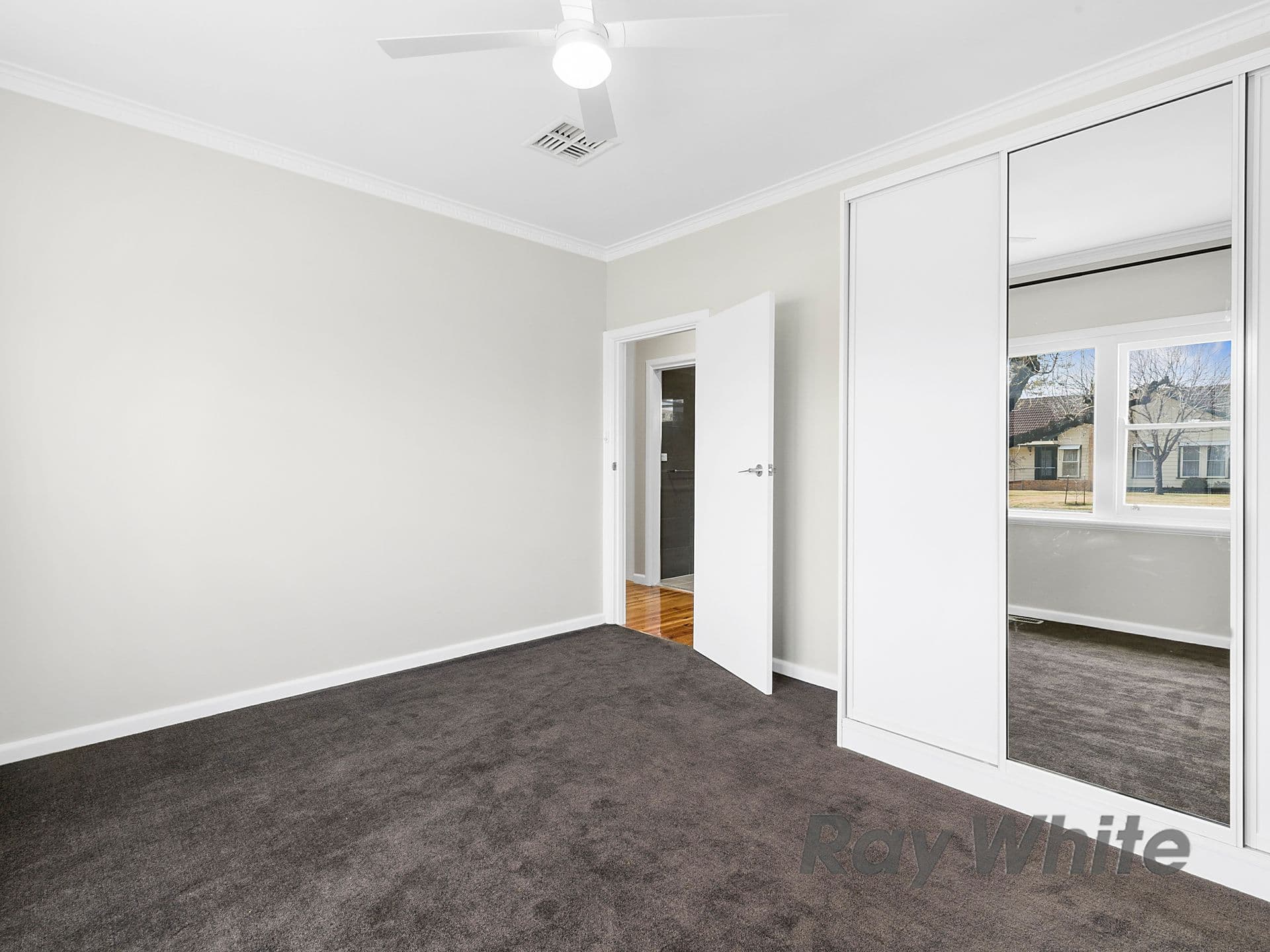 17 McGill Street, Benalla VIC 3672, Benalla - Thumbnail 5