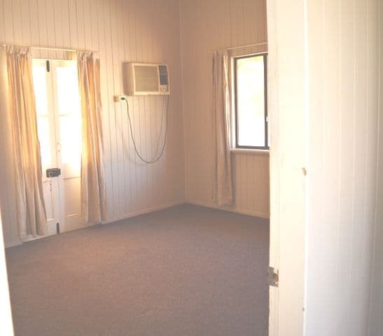26 Coronation Drive, Blackall QLD 4472, Blackall - Thumbnail 5