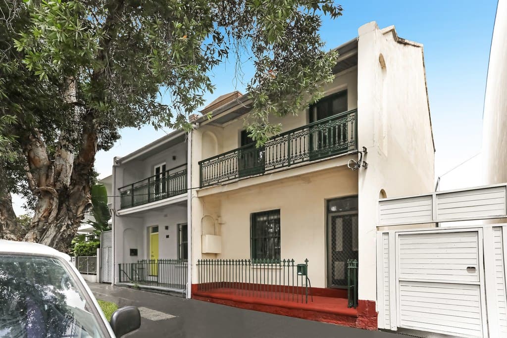 40 Wellington Street, Waterloo - Image 1