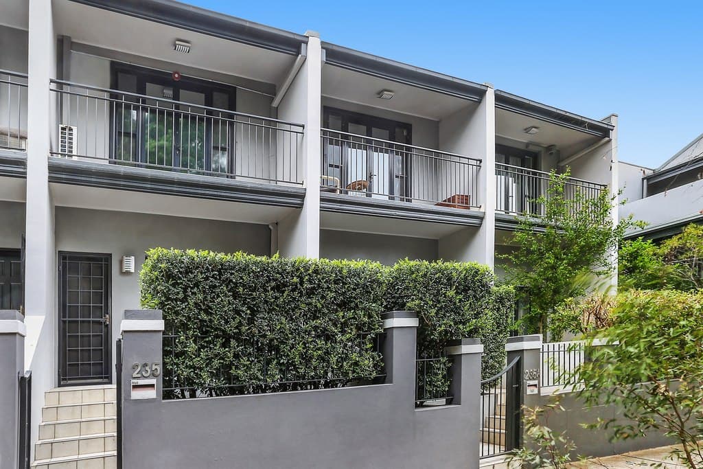 235 Queen Street, Beaconsfield - Image 1