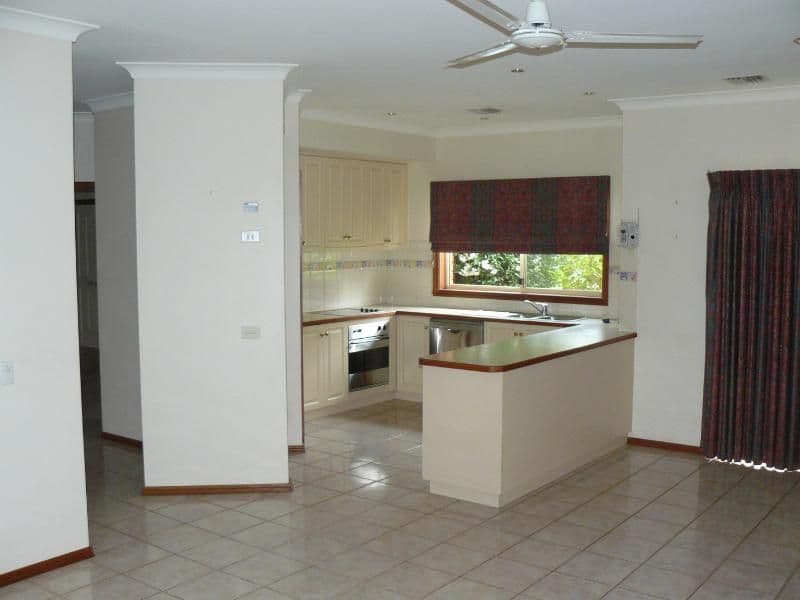188 Hoddle Street, HOWLONG NSW 2643, Howlong - Thumbnail 2