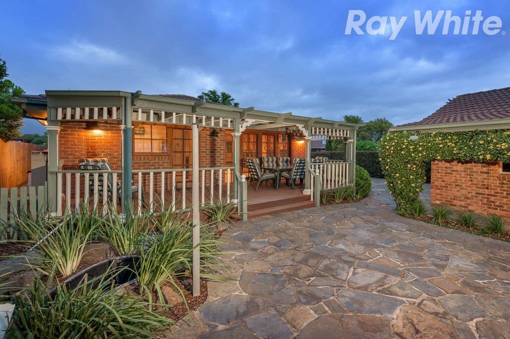 7 Leichardt Court, MILL PARK VIC 3082, Mill Park - Thumbnail 3