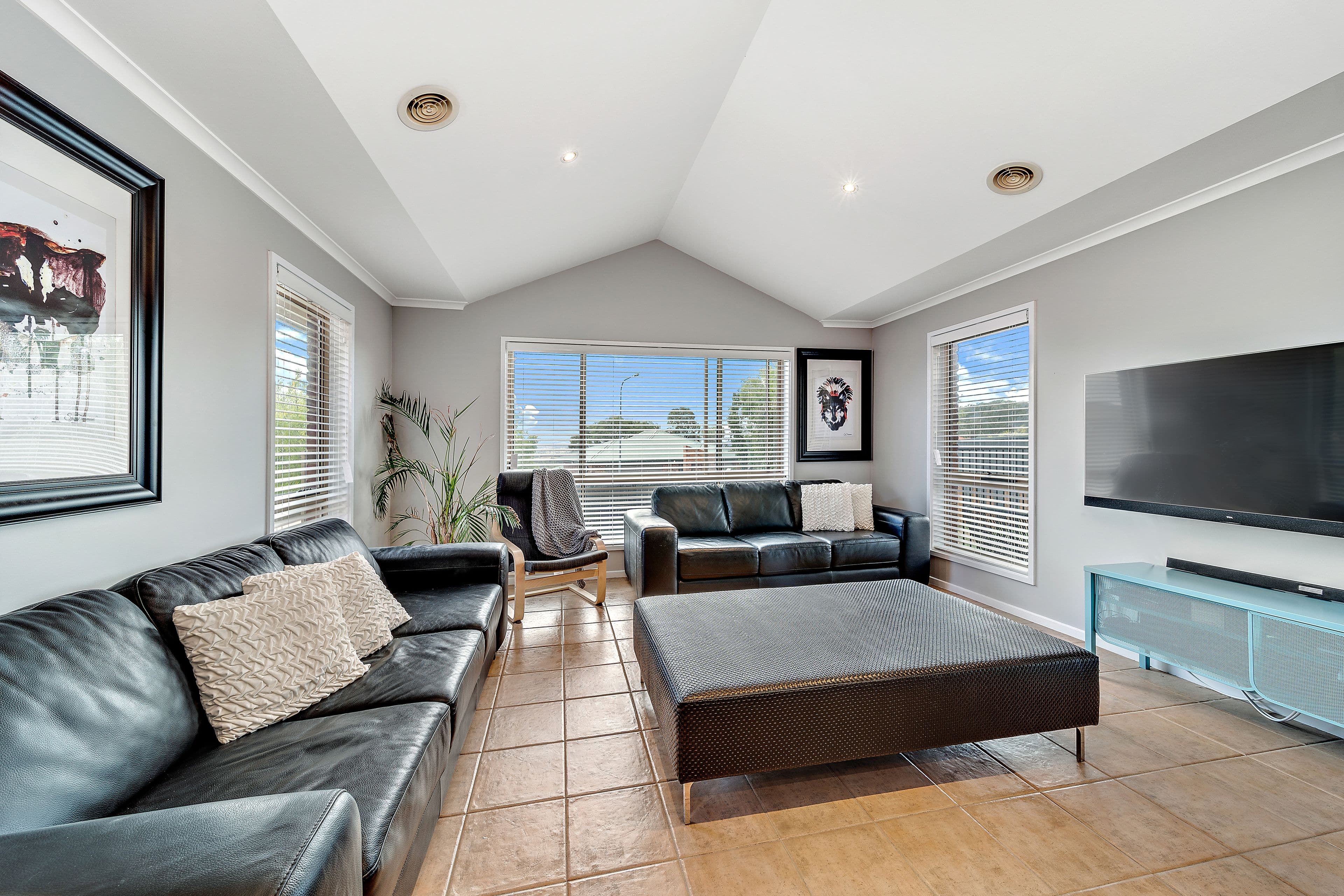32 Wittunga Crescent, Banks ACT 2906, Banks - Thumbnail 5