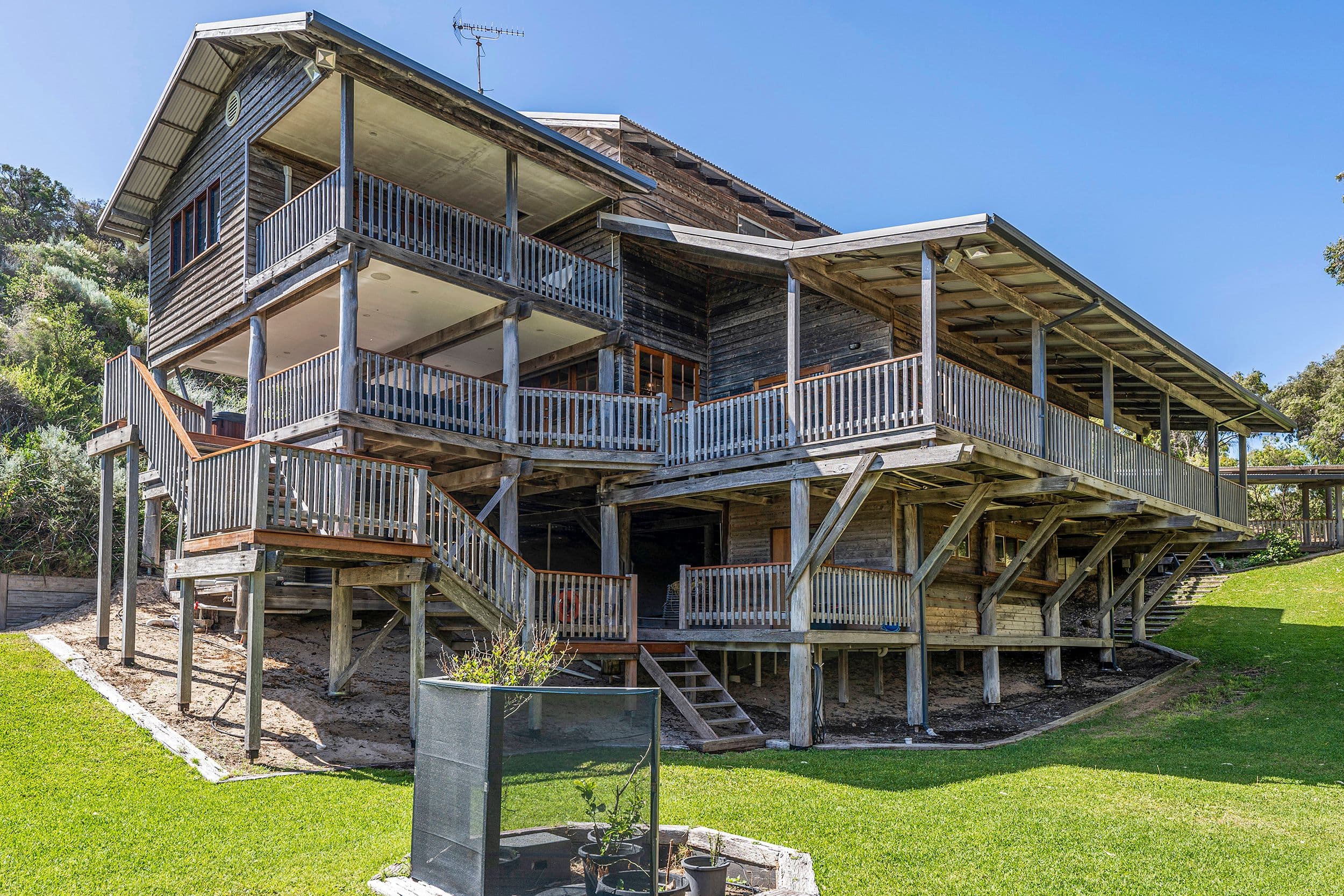 14 La Seyne Crescent, Warnbro WA 6169, Warnbro - Thumbnail 2