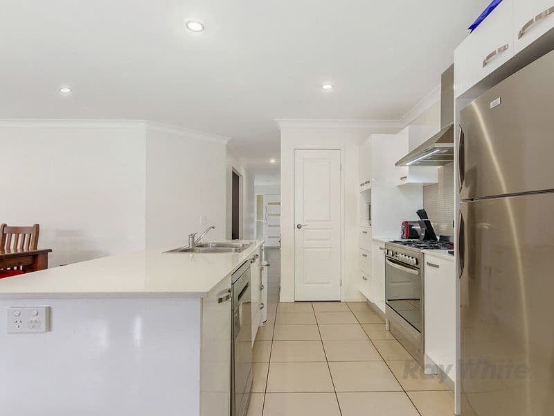 13 Ellenborough Avenue, Ormeau Hills QLD 4208, Ormeau Hills - Thumbnail 4