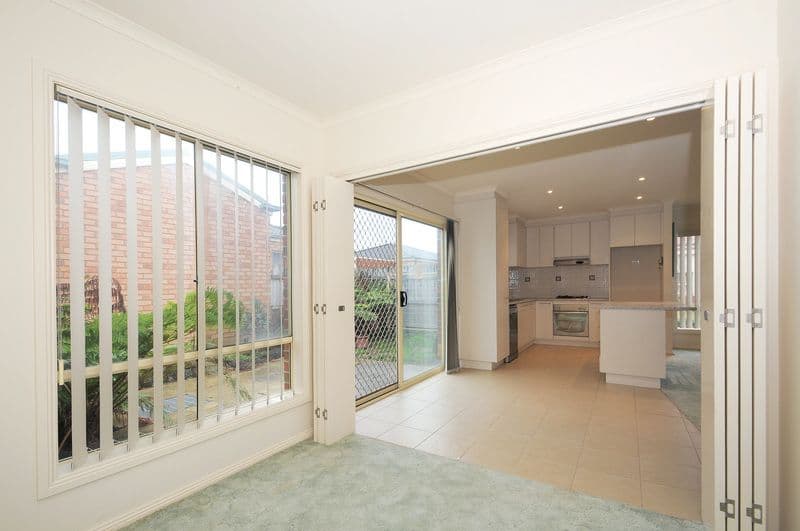 85 Ashleigh Avenue, FRANKSTON VIC 3199, Frankston - Thumbnail 2