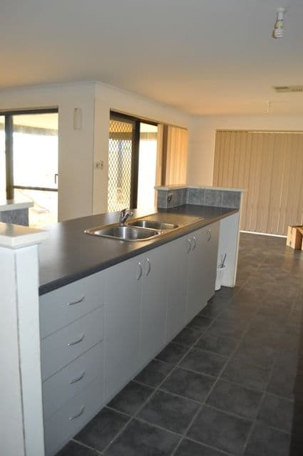 6 Bandy Place, GOSNELLS WA 6110, Gosnells - Thumbnail 4