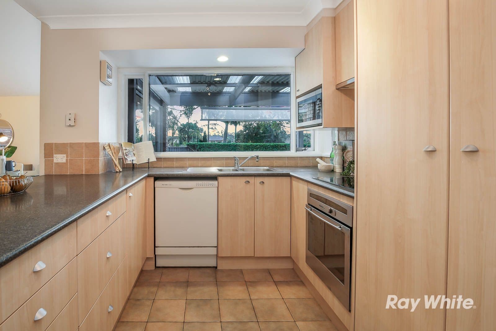 20 Tallowwood Avenue, Cherrybrook - Thumbnail 7
