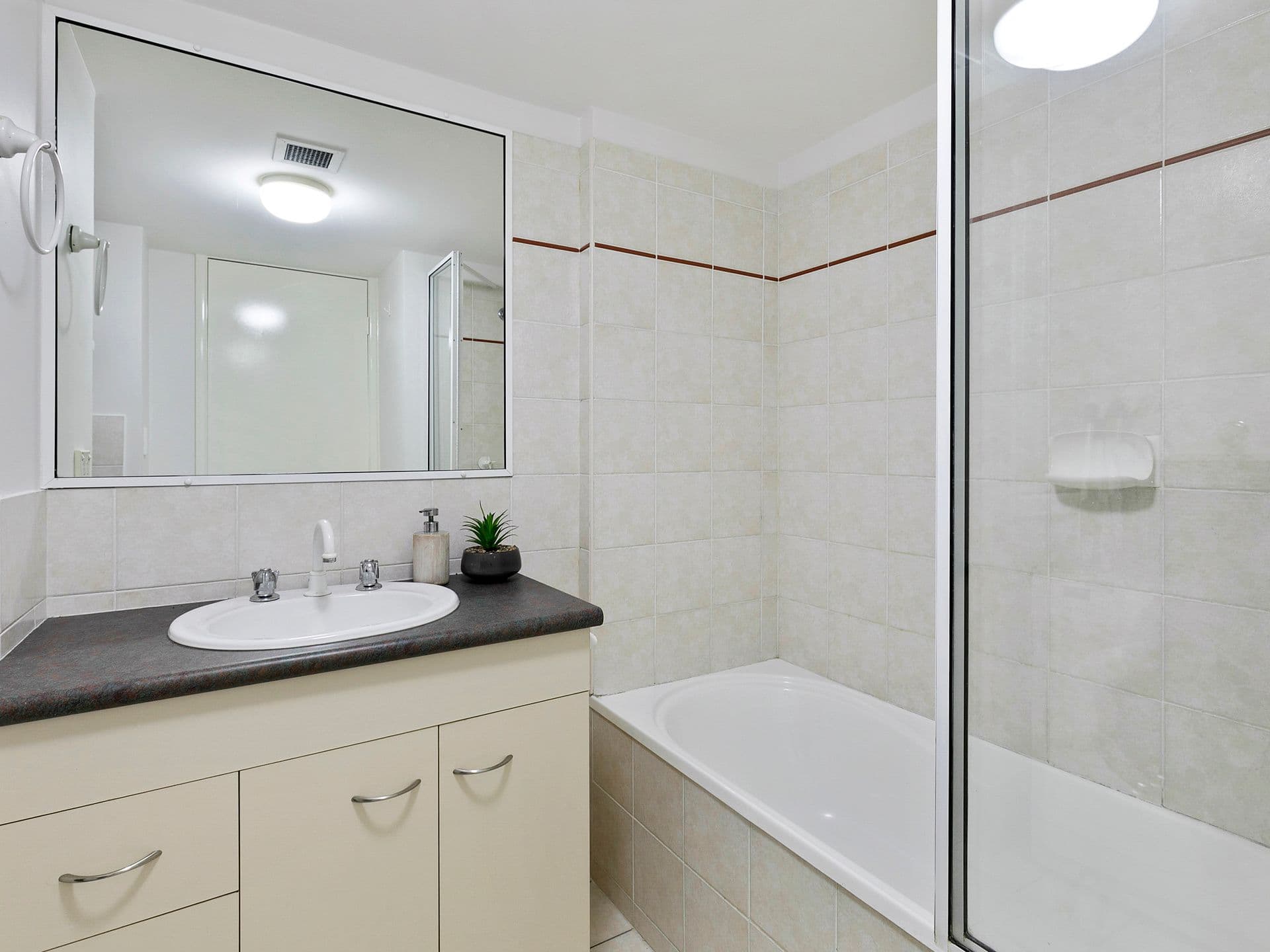 25 Whytecliffe Street, Albion QLD 4010, Albion - Thumbnail 7