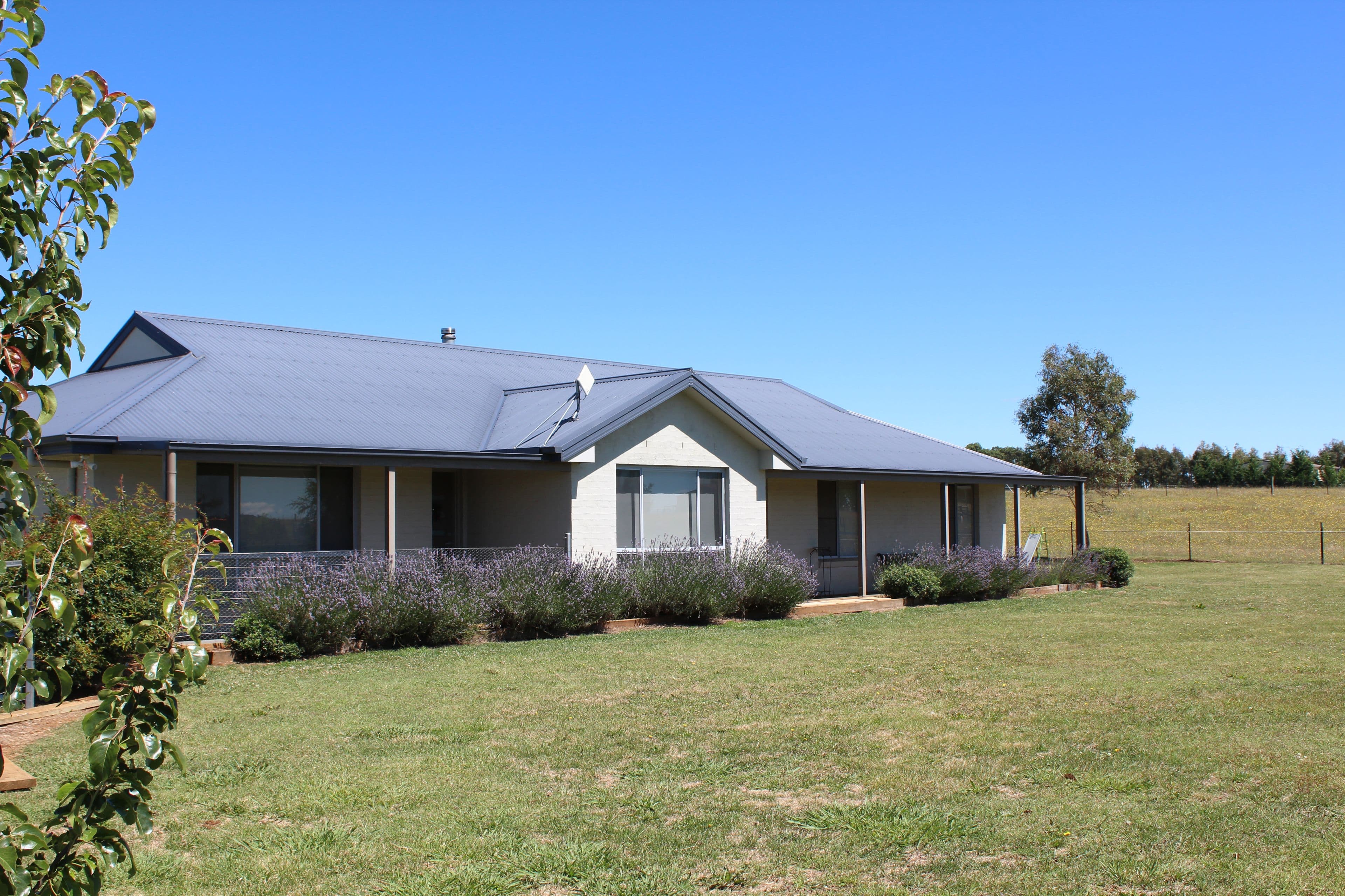 56 Lakeview Road, Guyra - Thumbnail 2