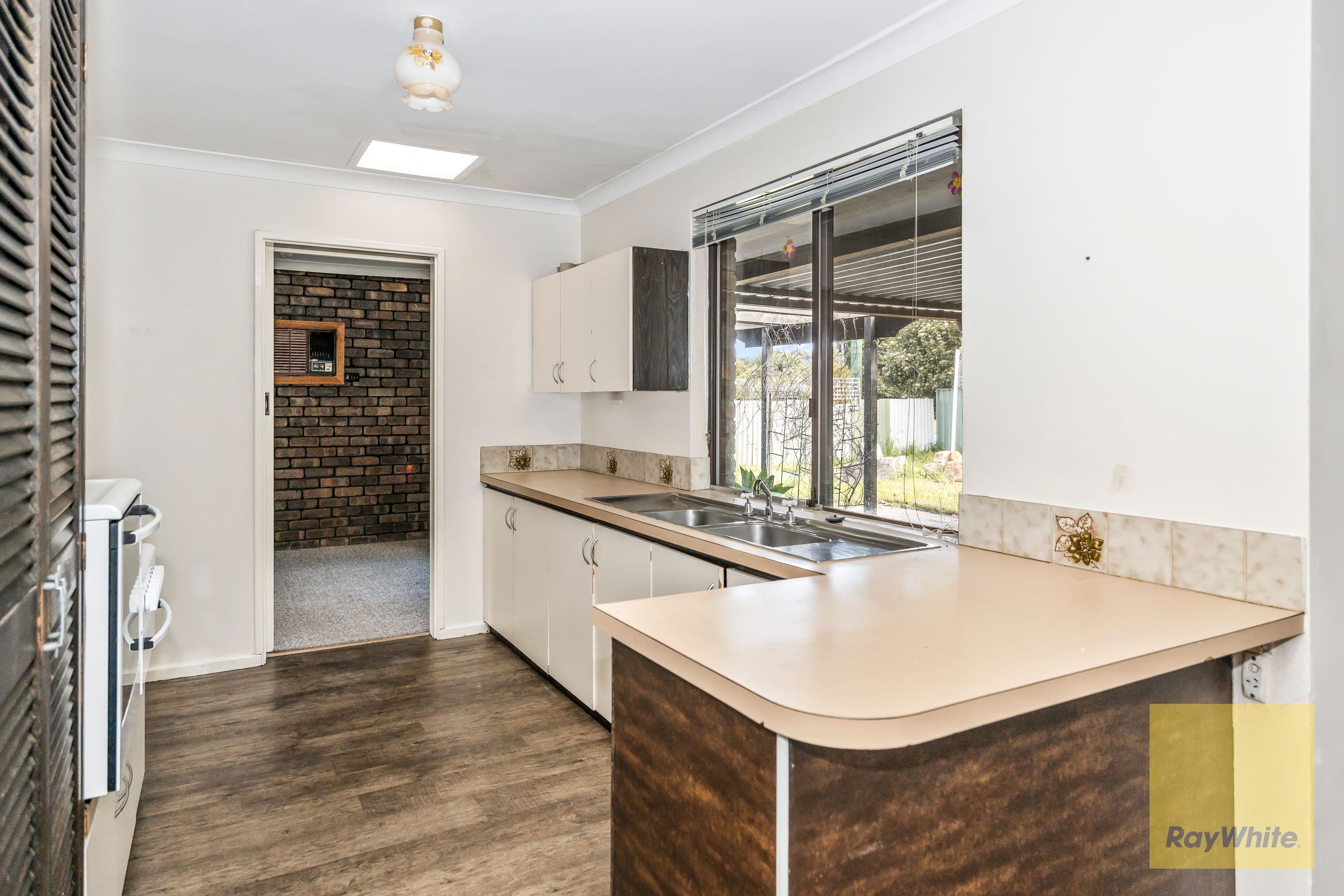 6 Mahonia Way, Forrestfield WA 6058, Forrestfield - Thumbnail 5