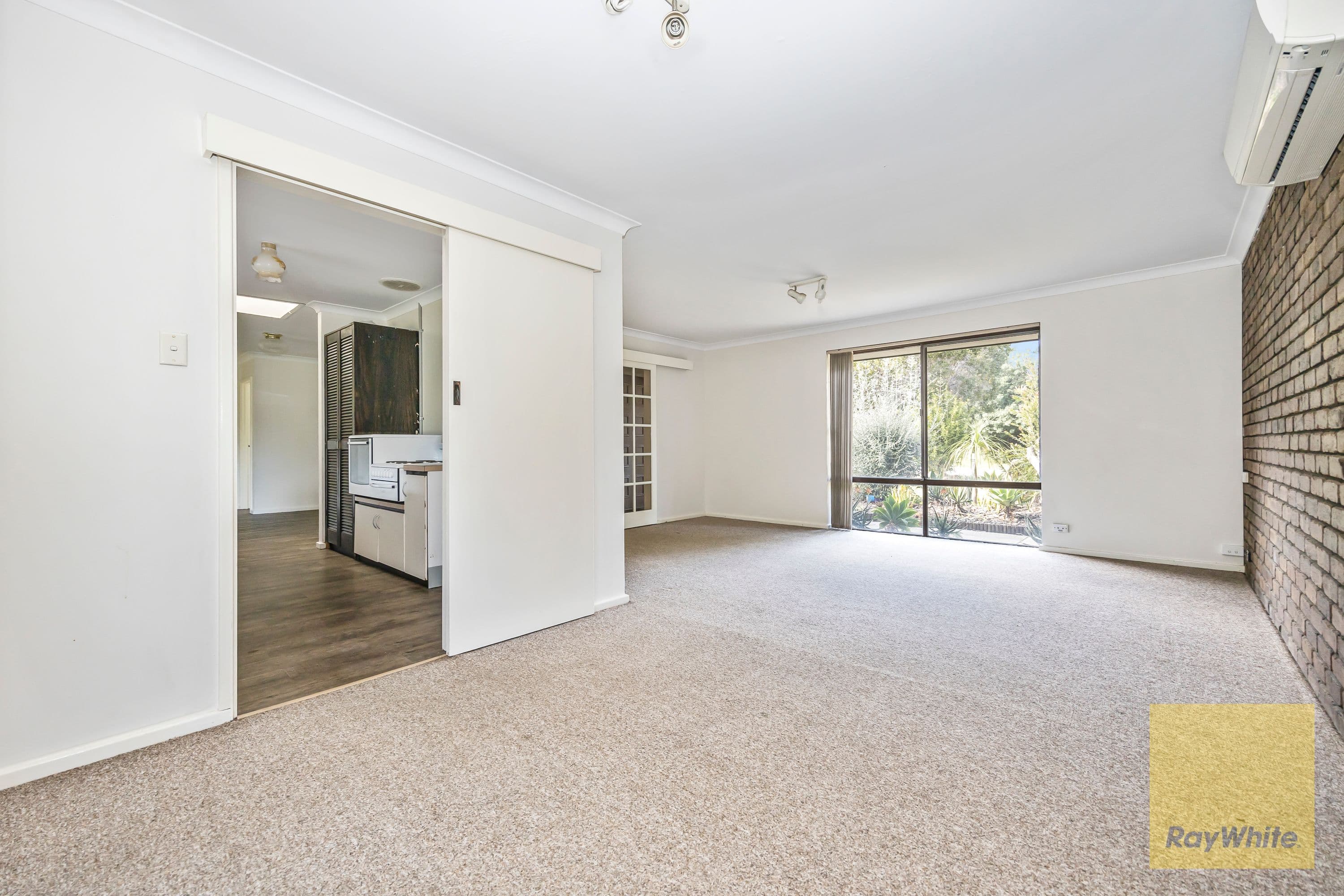 6 Mahonia Way, Forrestfield WA 6058, Forrestfield - Thumbnail 7