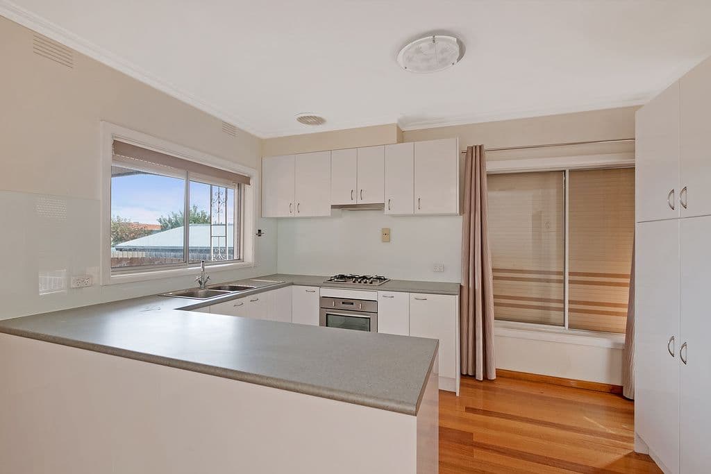 75 Curtin Avenue, LALOR VIC 3075, Lalor - Thumbnail 2