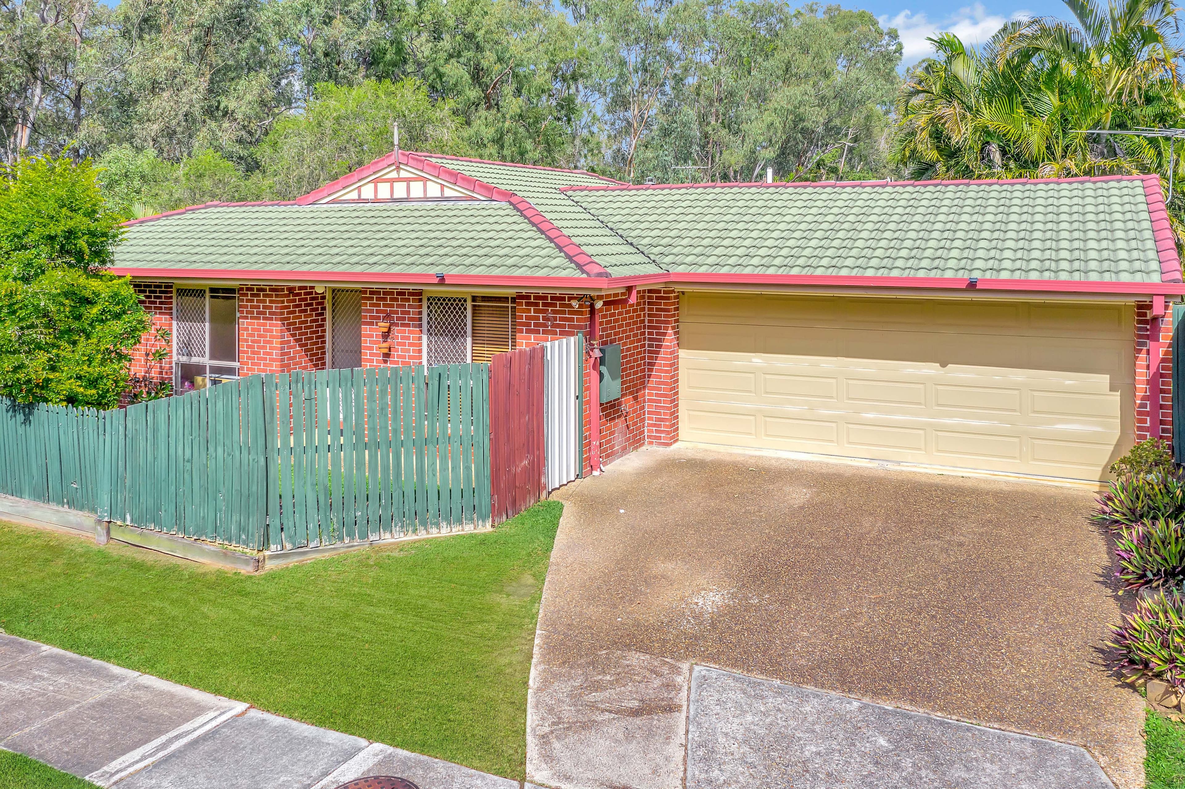5 Sefton Court, Heritage Park QLD 4118, Heritage Park - Image 1