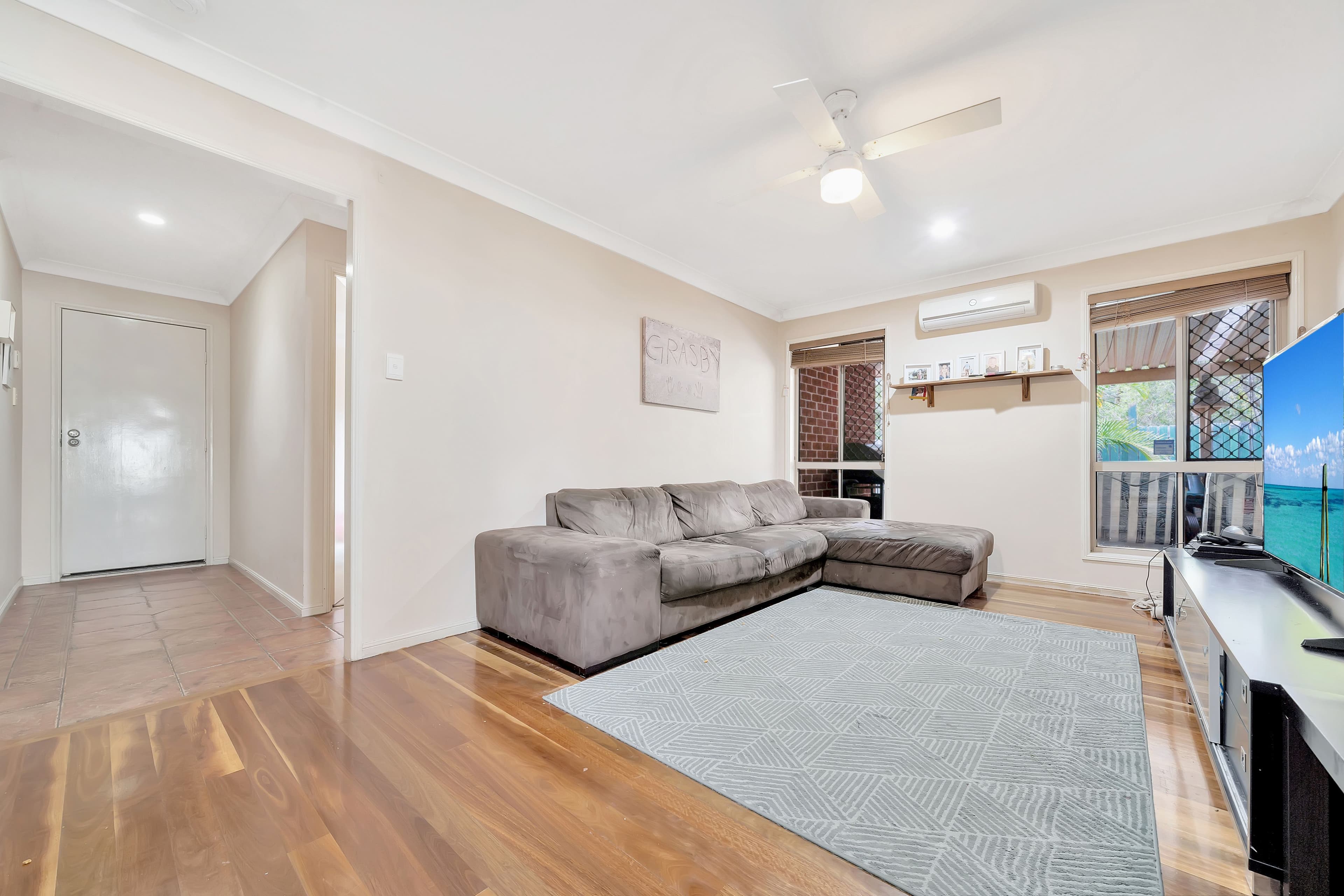 5 Sefton Court, Heritage Park QLD 4118, Heritage Park - Thumbnail 2