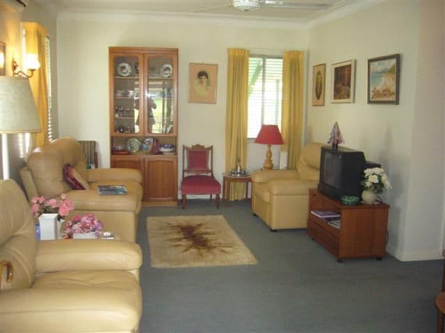 149 Birdwood Road, HOLLAND PARK WEST QLD 4121, Holland Park West - Thumbnail 2