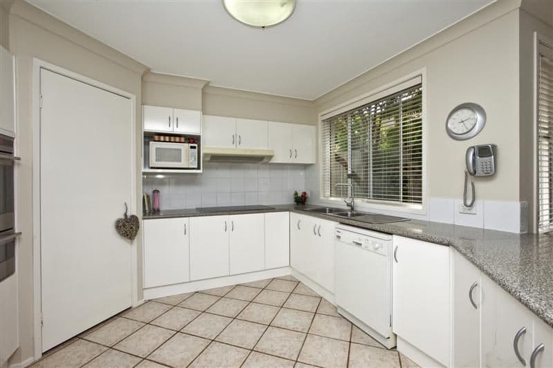 3 Toohey Cove, ELEEBANA NSW 2282, Eleebana - Thumbnail 3