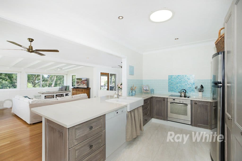 18 Sandra Street, Fennell Bay - Thumbnail 5