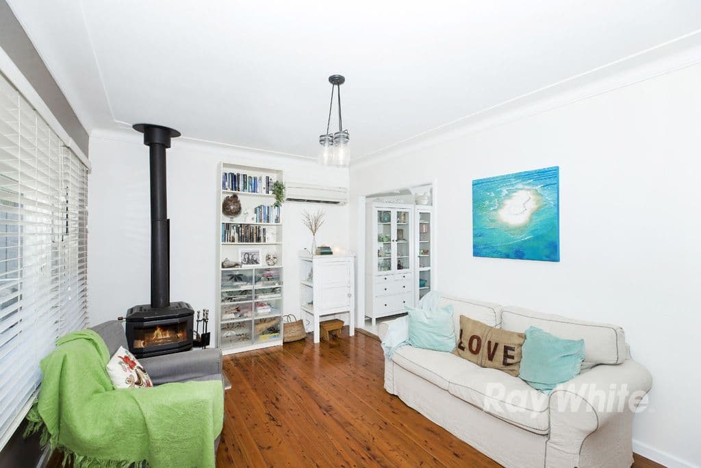 18 Sandra Street, Fennell Bay - Thumbnail 8
