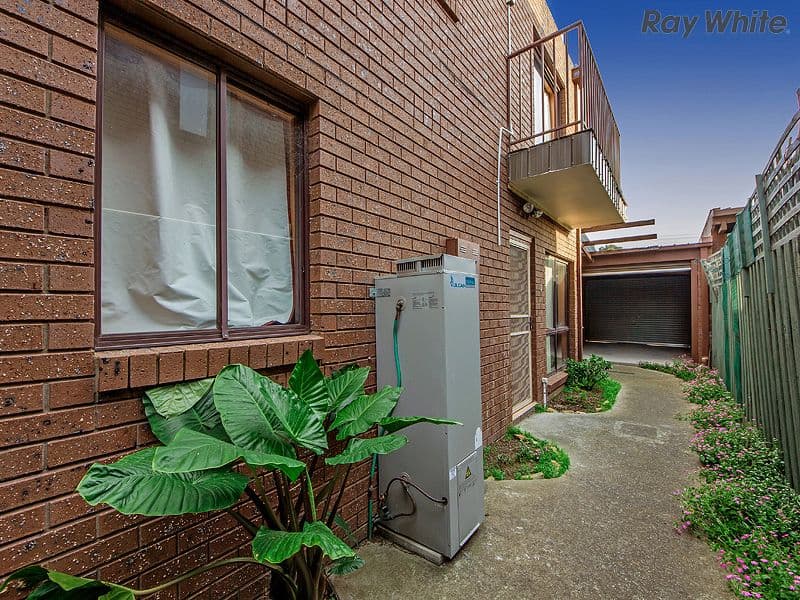 11 John Street, ST ALBANS VIC 3021, St Albans - Thumbnail 4