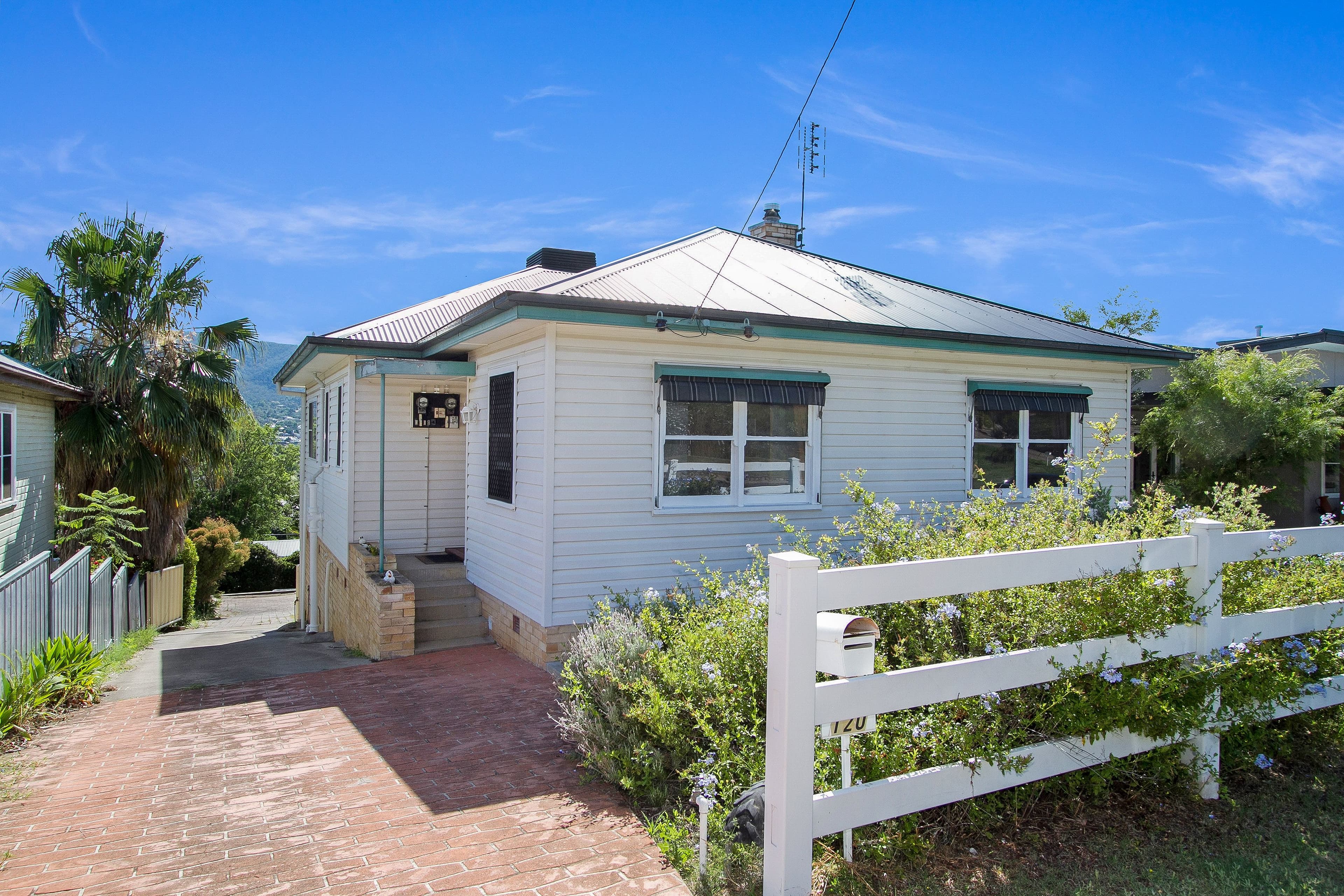 120 Crown Street, Tamworth NSW 2340, Tamworth - Image 1
