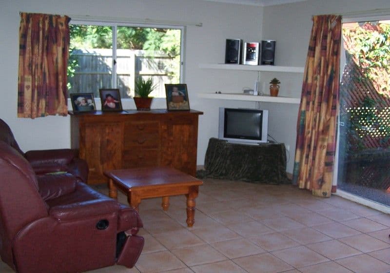 31 Avocado Street, ELANORA QLD 4221, Elanora - Thumbnail 5