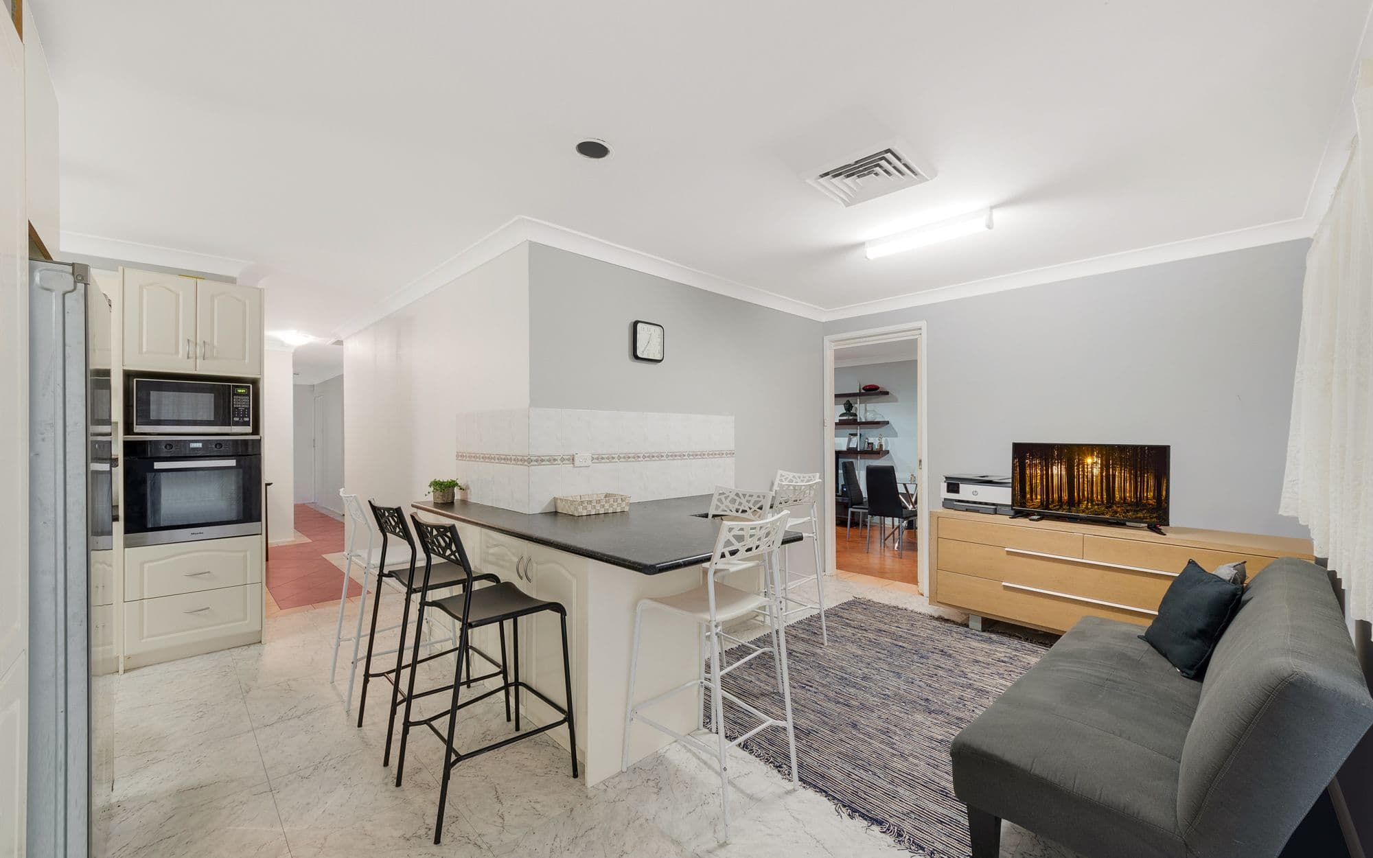 12 Goroka Street, Glenfield NSW 2167, Glenfield - Thumbnail 4