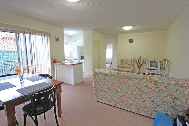 6 Reddall Street, CAMPBELLTOWN NSW 2560, Campbelltown - Thumbnail 3
