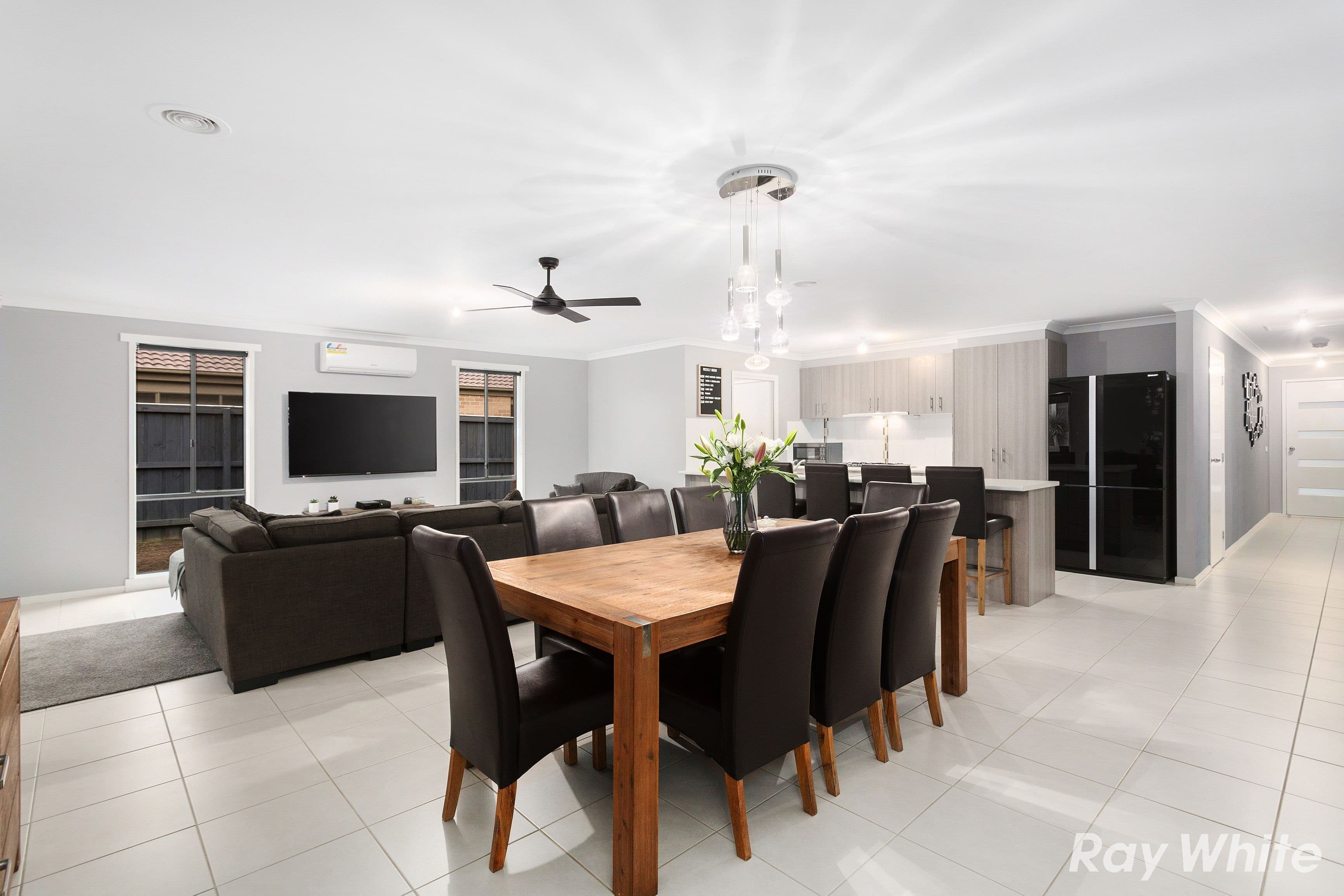 64 Greendale Boulevard, Pakenham VIC 3810, Pakenham - Thumbnail 7