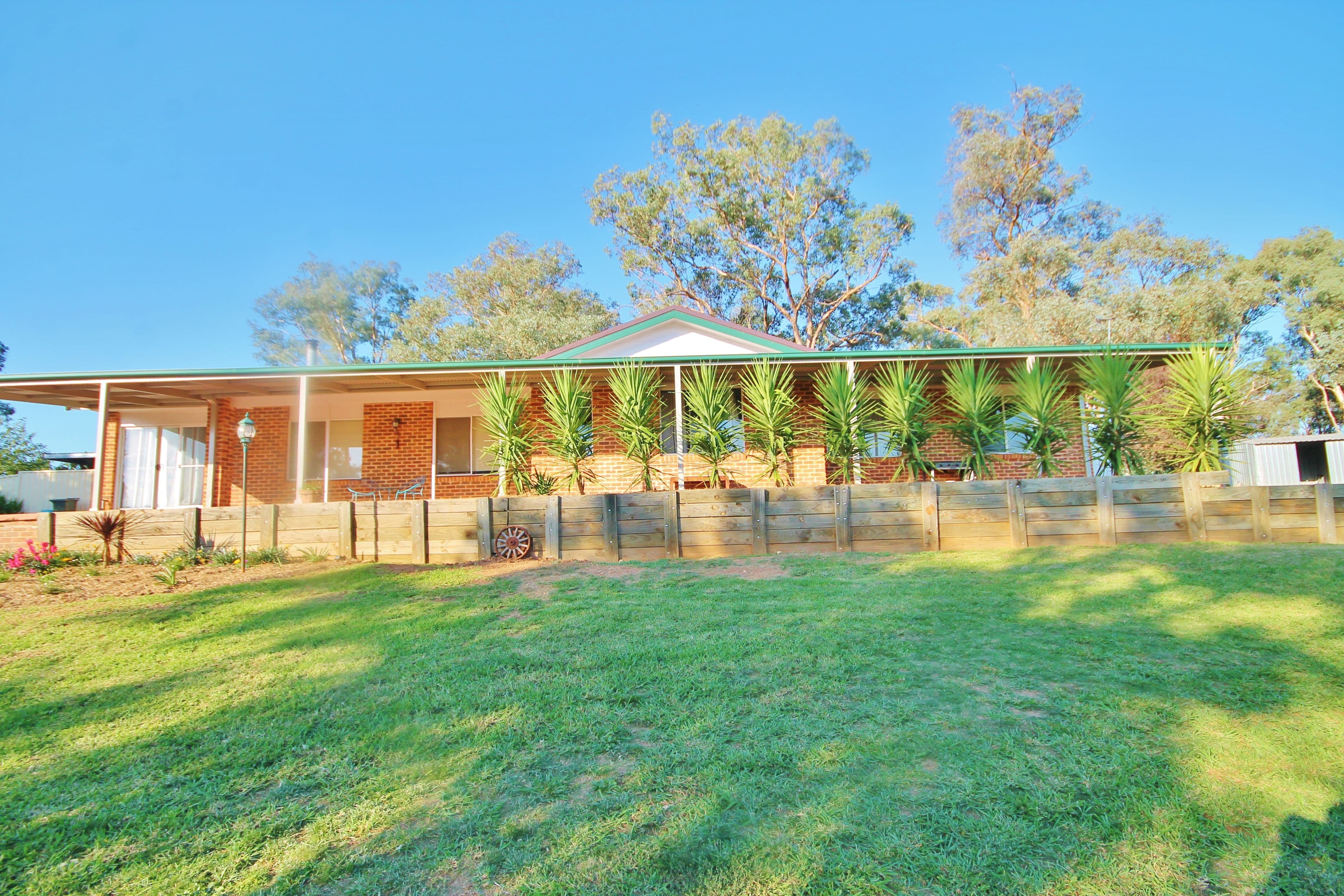 69 Blackett Avenue, Young - Thumbnail 2