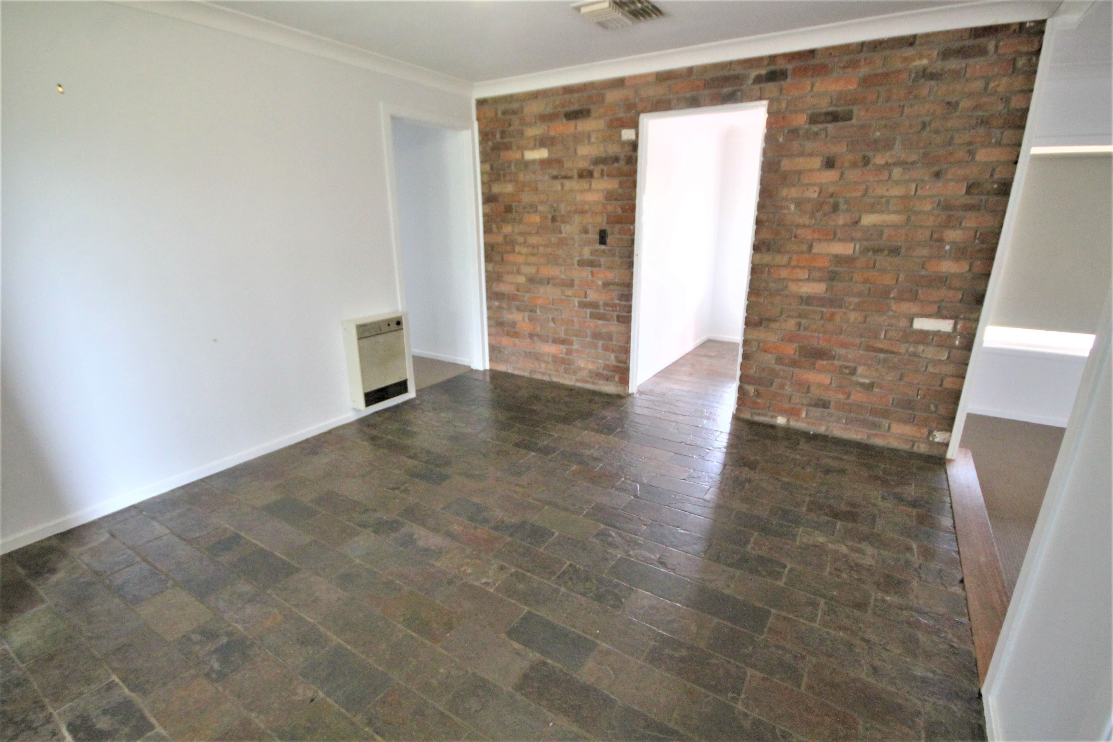 69 Blackett Avenue, Young - Thumbnail 5