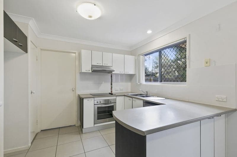 19 O'Reilly Street, Wakerley - Thumbnail 2