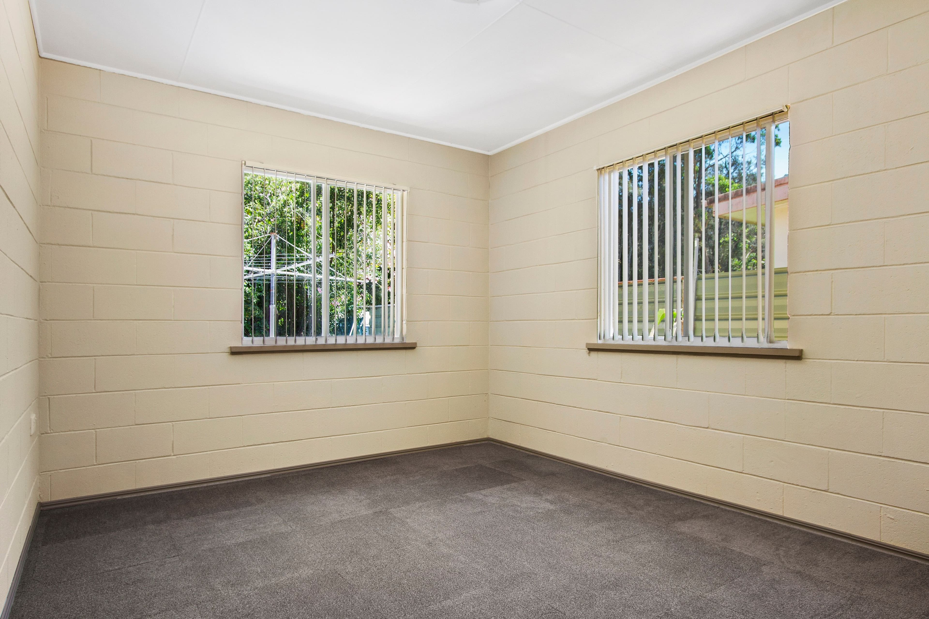 64 Edward Road, Batehaven - Thumbnail 8