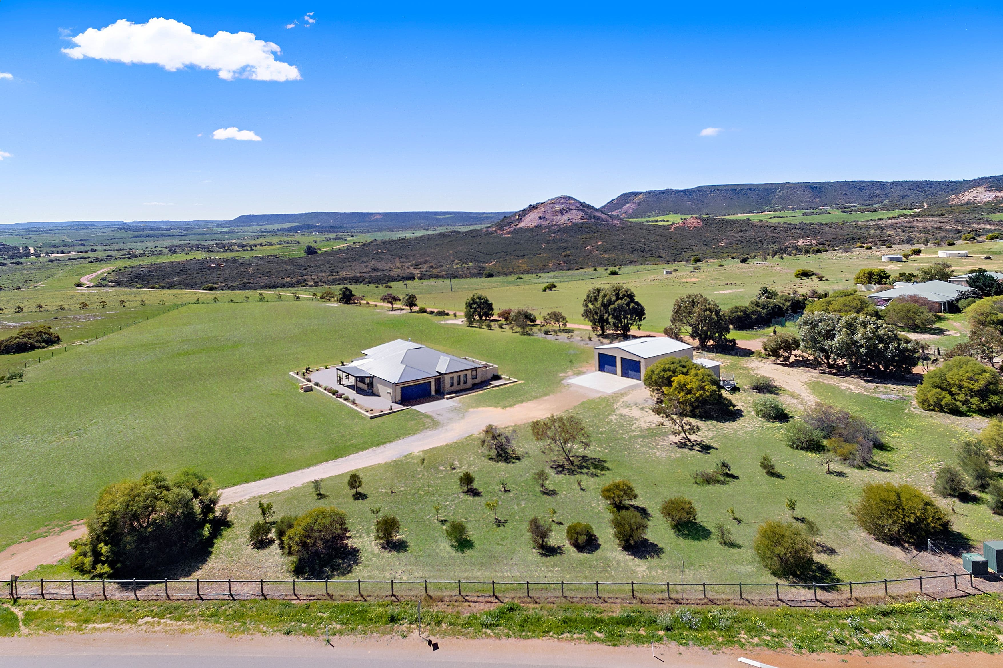 207 Eliza Shaw Drive, White Peak WA 6532, White Peak - Image 1