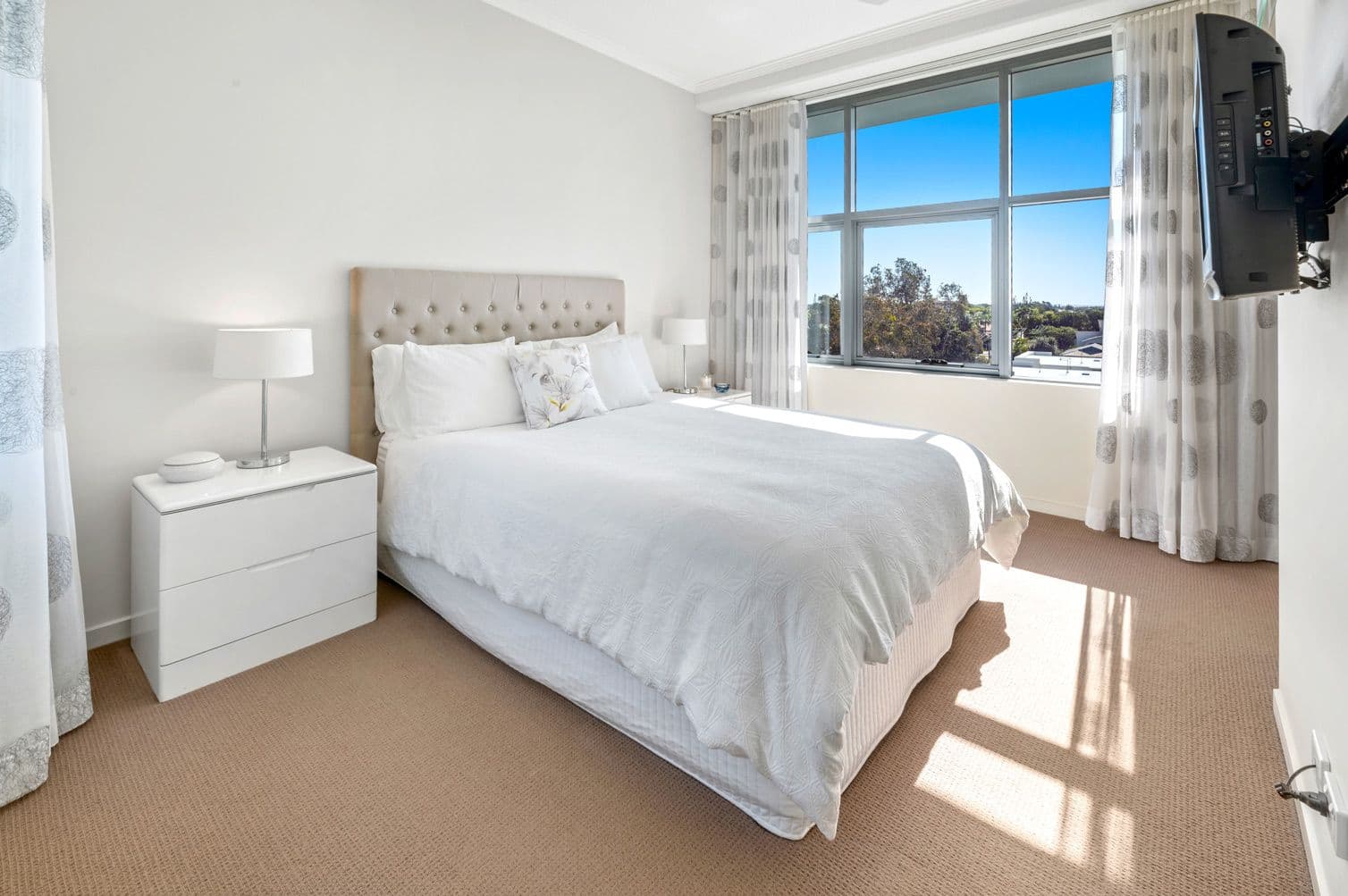 20 Bayview Street, Runaway Bay QLD 4216, Runaway Bay - Thumbnail 3