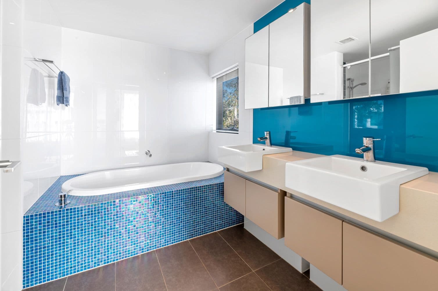 20 Bayview Street, Runaway Bay QLD 4216, Runaway Bay - Thumbnail 4