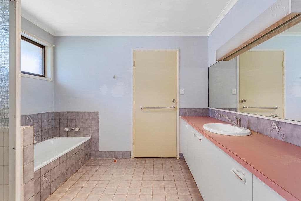 55 Wyalla Street, Newtown QLD 4350, Newtown - Thumbnail 6