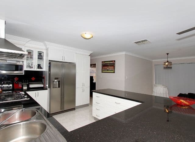 41 Guadalupe Drive, BALLAJURA WA 6066, Ballajura - Thumbnail 2
