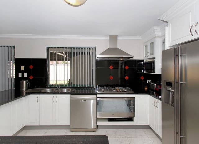 41 Guadalupe Drive, BALLAJURA WA 6066, Ballajura - Thumbnail 4