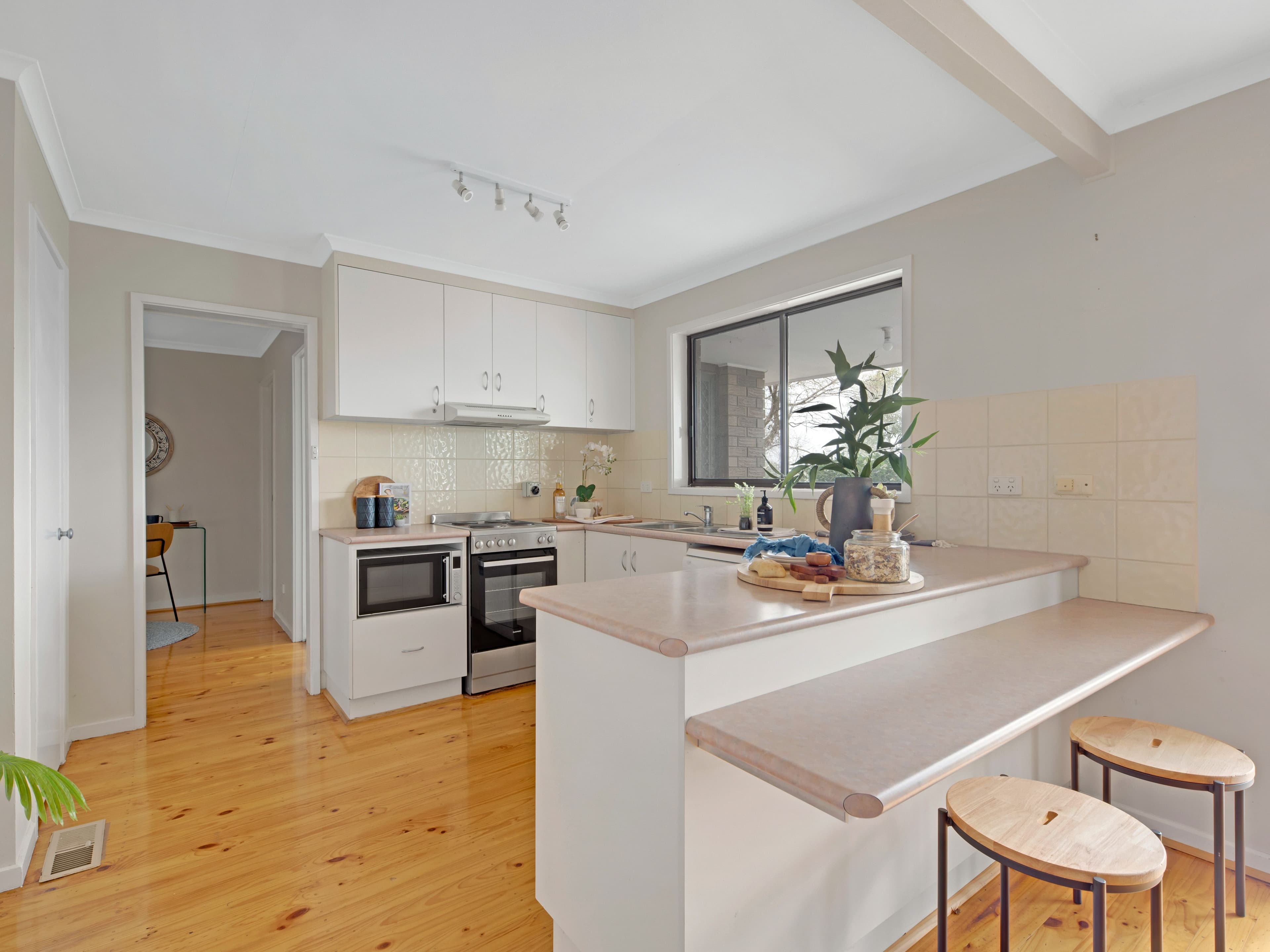 26 Anita Street, Redland Bay QLD 4165, Redland Bay - Thumbnail 2