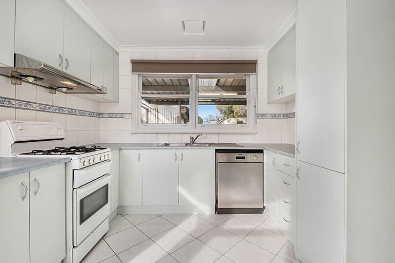 9 Crookston Road, Reservoir VIC 3073, Reservoir - Thumbnail 4