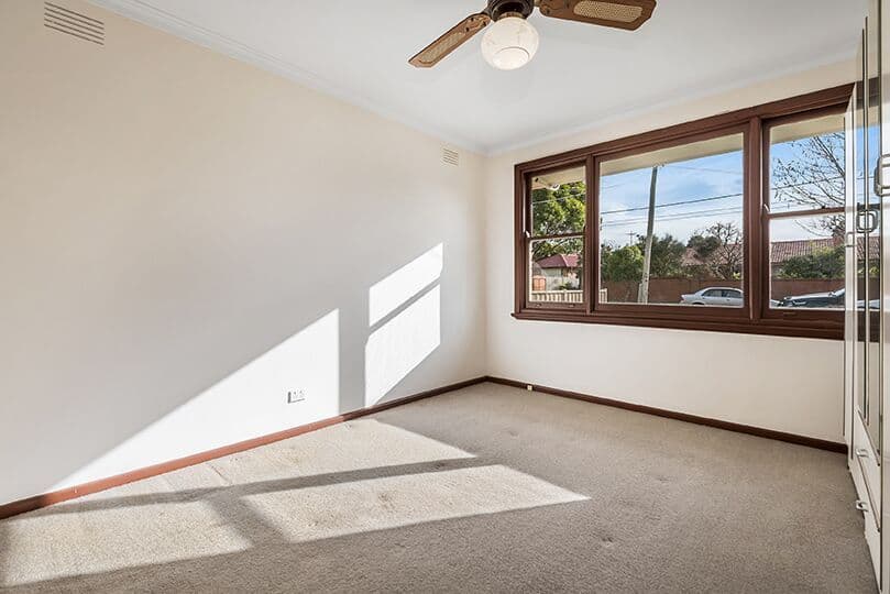 9 Crookston Road, Reservoir VIC 3073, Reservoir - Thumbnail 5