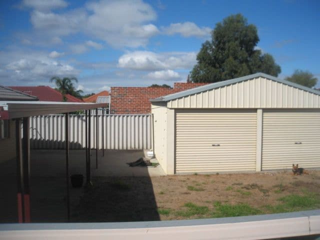 2  Drosera Cross, GLEN IRIS WA 6230, Glen Iris - Thumbnail 3