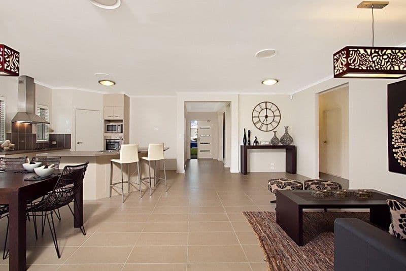18 Dennis Vale Drive, DAISY HILL QLD 4127, Daisy Hill - Thumbnail 2